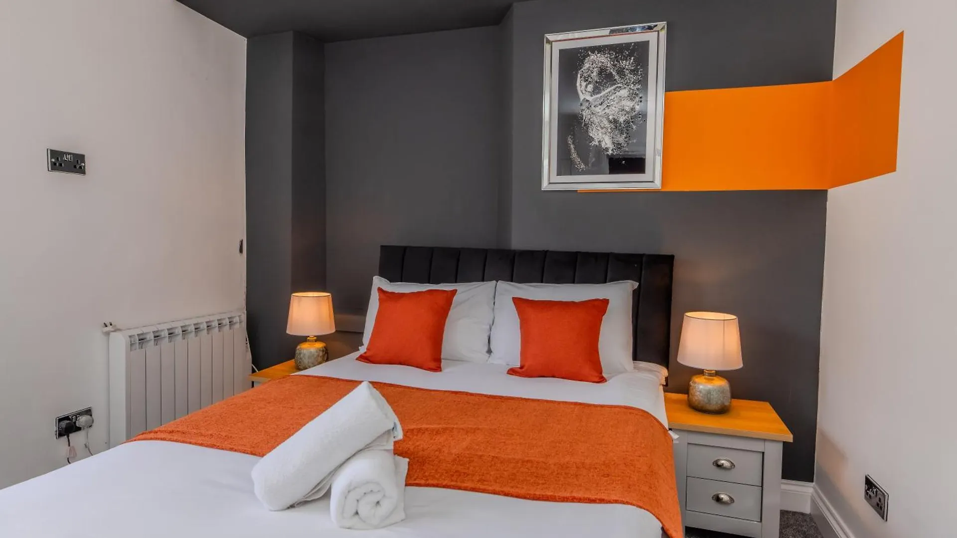 Apartment Amazing 3 Bedroom Flat I Next To Brighton Beach & Shopping Center