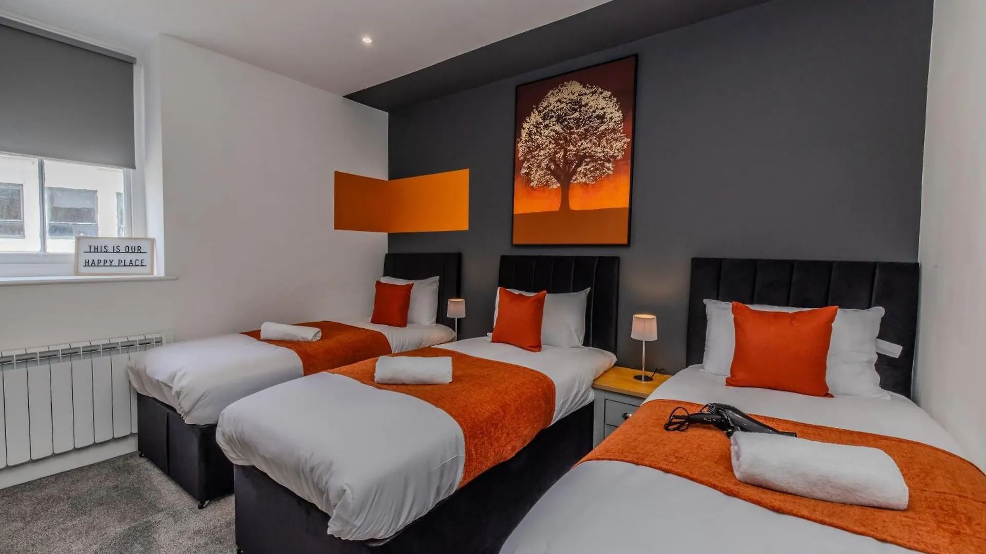 Amazing 3 Bedroom Flat I Next To Brighton Beach & Shopping Center 0*,  United Kingdom
