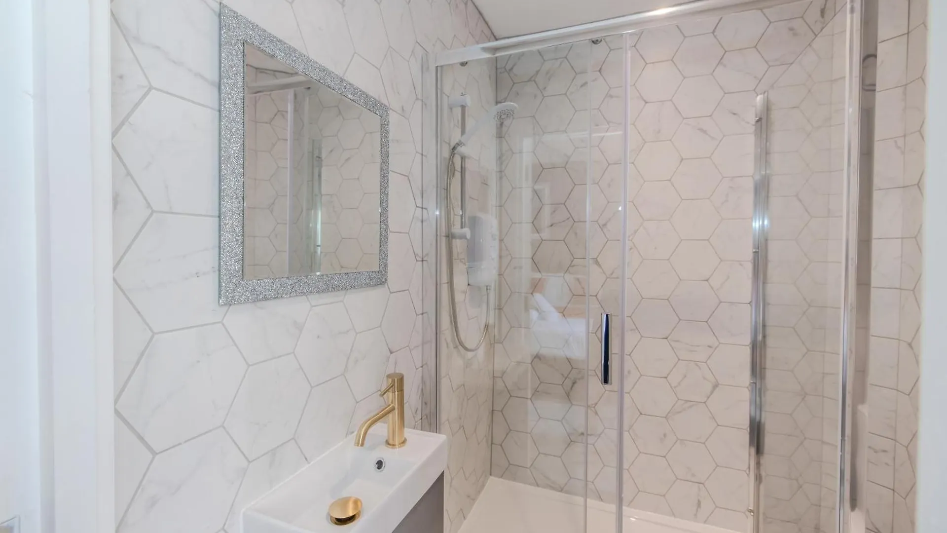 Apartment Amazing 3 Bedroom Flat I Next To Brighton Beach & Shopping Center United Kingdom