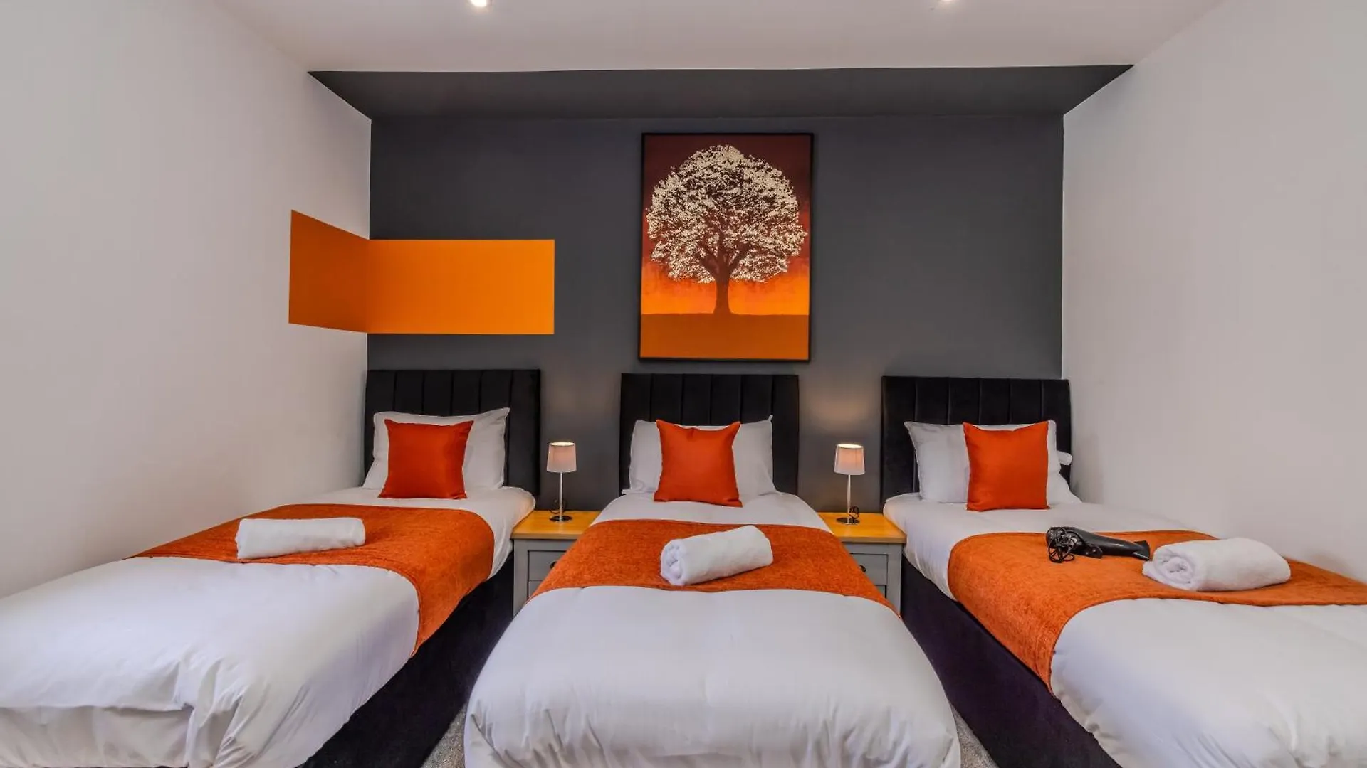 Amazing 3 Bedroom Flat I Next To Brighton Beach & Shopping Center 0*,